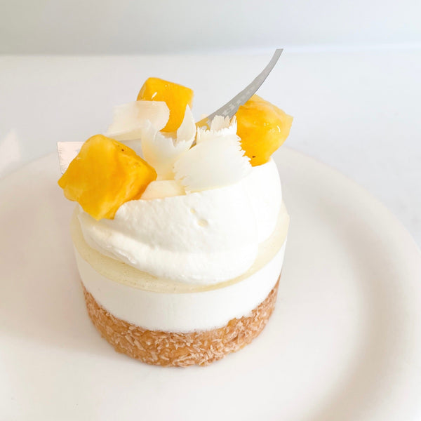 期間限定ケーキのご紹介「アナナス・ココ」