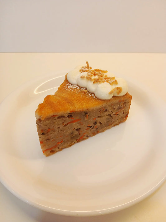 季節限定ケーキのご紹介「キャロットケーキ」